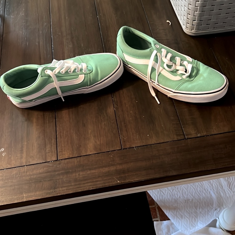 Vans - Picture 2 of 5
